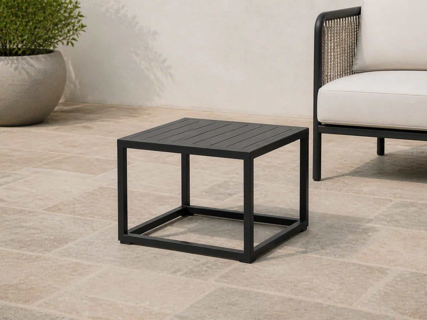 Linea Outdoor Sehpa
